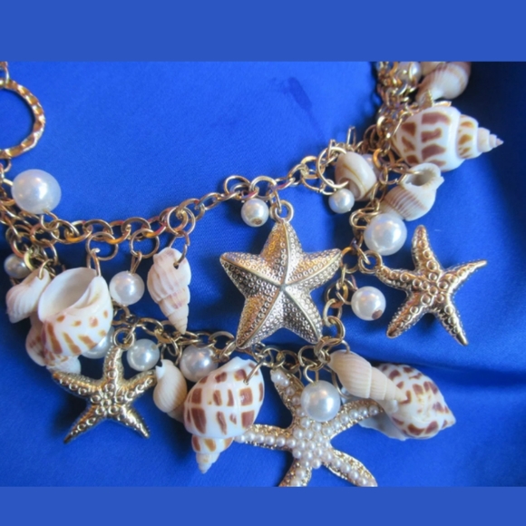 Seashells and Pearls Statement Necklace - Picture 4 of 6